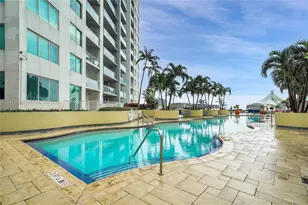 253 NE 2nd St, Miami, FL 33132 - Photo 33