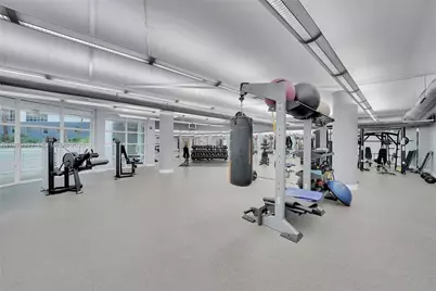 253 NE 2nd St #3106, Miami, FL 33132 - Photo 25