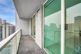 253 NE 2nd St, Miami, FL 33132 - Photo 19