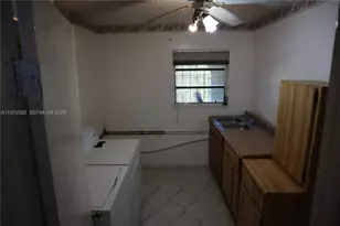 6514 SW 107th Pl, Miami, FL 33173 - Photo 9