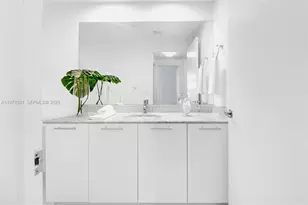 951 Brickell Ave, Miami, FL 33131 - Photo 21