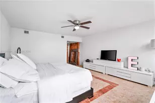 905 Brickell Bay Dr, Miami, FL 33131 - Photo 21