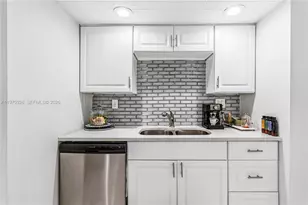905 Brickell Bay Dr, Miami, FL 33131 - Photo 39