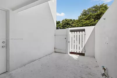 5090 Elmhurst Rd #A, West Palm Beach, FL 33417 - Photo 5