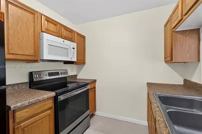 5090 Elmhurst Rd #A, West Palm Beach, FL 33417 - Photo 9