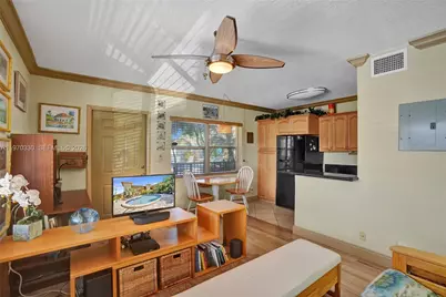 744 NE 14th Ave #1, Fort Lauderdale, FL 33304 - Photo 9