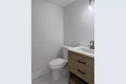 20281 E Country Club Dr #CAB19, Aventura, FL 33180 - Photo 3