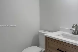 20281 E Country Club Dr, Aventura, FL 33180 - Photo 3