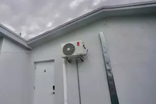 1647 NW 29th Ave, Miami, FL 33125 - Photo 13