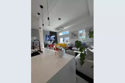 4396 NW 9th St, Plantation, FL 33317 - Photo 17