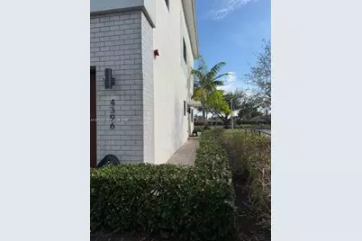 4396 NW 9th St, Plantation, FL 33317 - Photo 3
