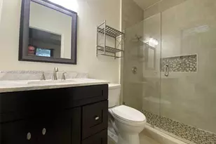 8987 W 35th Ave, Hialeah, FL 33018 - Photo 15