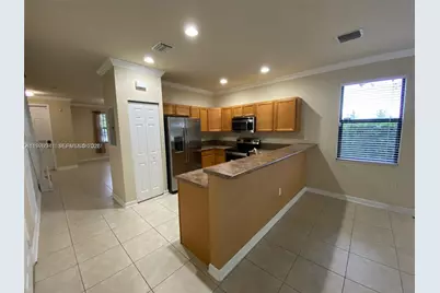 8987 W 35th Ave #8987, Hialeah, FL 33018 - Photo 3