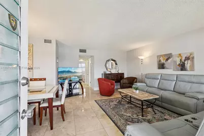 804 SE 7th St #402, Deerfield Beach, FL 33441 - Photo 3