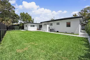 1530 SW 24th Ave, Miami, FL 33145 - Photo 5