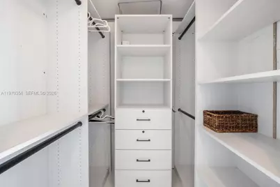 465 Brickell Ave #2705, Miami, FL 33131 - Photo 17