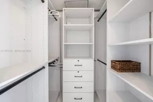 465 Brickell Ave, Miami, FL 33131 - Photo 17