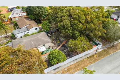 380 NW 133rd St, North Miami, FL 33168 - Photo 7