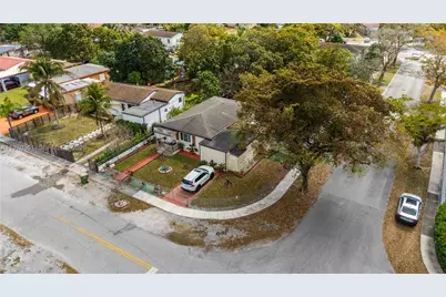 380 NW 133rd St, North Miami, FL 33168 - Photo 5