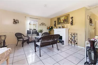 380 NW 133rd St, North Miami, FL 33168 - Photo 13