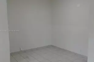 620 NW 58th Ct, Miami, FL 33126 - Photo 17