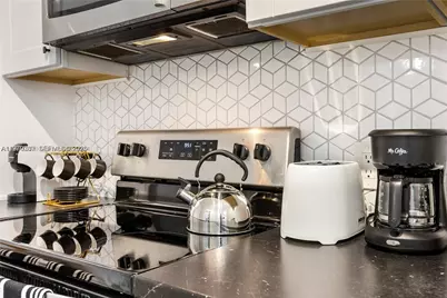 815 NW 30th St #2, Miami, FL 33127 - Photo 9