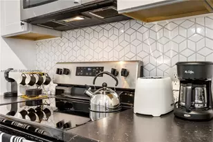 815 NW 30th St, Miami, FL 33127 - Photo 9