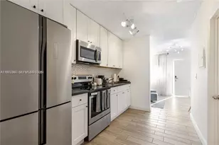 815 NW 30th St, Miami, FL 33127 - Photo 7