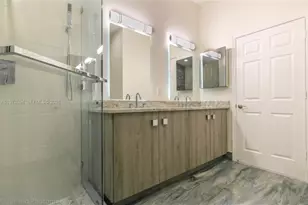 621 NE 8th Ave, Fort Lauderdale, FL 33304 - Photo 37