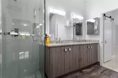 621 NE 8th Ave, Fort Lauderdale, FL 33304 - Photo 21
