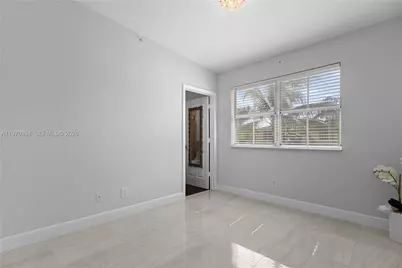 621 NE 8th Ave, Fort Lauderdale, FL 33304 - Photo 15