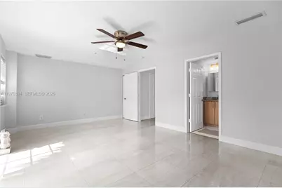 621 NE 8th Ave, Fort Lauderdale, FL 33304 - Photo 17