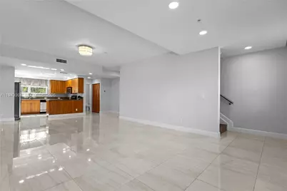 621 NE 8th Ave, Fort Lauderdale, FL 33304 - Photo 9
