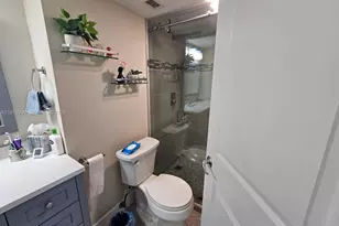 300 Bayview Dr, Sunny Isles Beach, FL 33160 - Photo 11