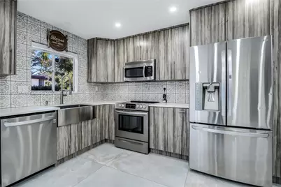 3321 Simms St #13B, Hollywood, FL 33021 - Photo 9