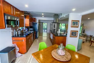 956 Mockingbird Ln, Plantation, FL 33324 - Photo 11