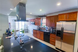 956 Mockingbird Ln, Plantation, FL 33324 - Photo 9