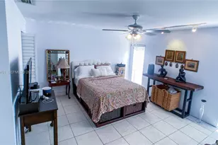 956 Mockingbird Ln, Plantation, FL 33324 - Photo 15