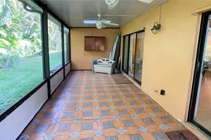 956 Mockingbird Ln, Plantation, FL 33324 - Photo 11