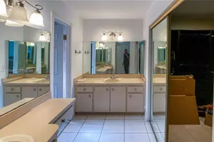 956 Mockingbird Ln, Plantation, FL 33324 - Photo 25