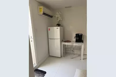 45 SW 28th Rd #0, Miami, FL 33129 - Photo 13