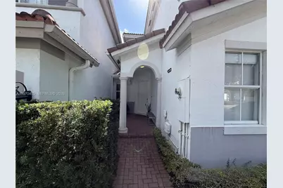 10832 NW 84th St, Doral, FL 33178 - Photo 3