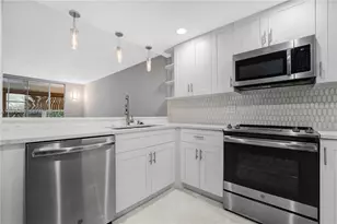 7100 NW 17th St, Plantation, FL 33313 - Photo 5