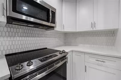 7100 NW 17th St #305, Plantation, FL 33313 - Photo 11