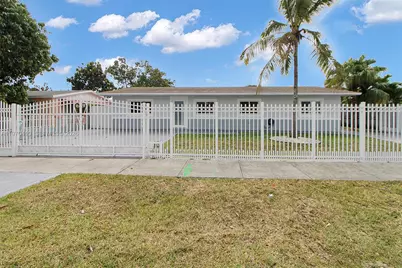 11740 SW 182nd Ter, Miami, FL 33177 - Photo 3