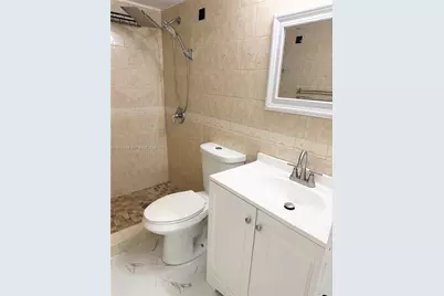 7811 NW 66th Ter, Tamarac, FL 33321 - Photo 11