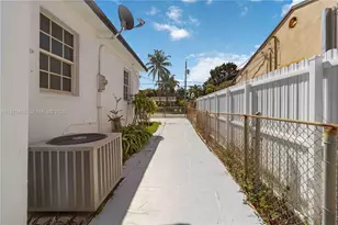 1721 NW 51st St, Miami, FL 33142 - Photo 29