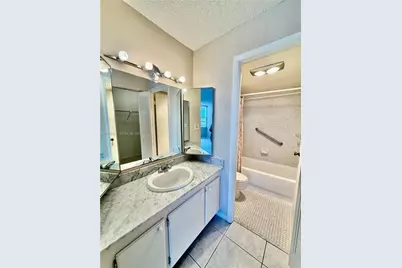 1300 NE Miami Gardens Dr #320E, Miami, FL 33179 - Photo 11