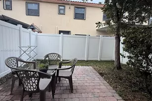 9386 W 33rd Ln, Hialeah, FL 33018 - Photo 13