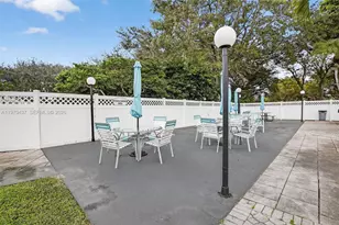 3300 W Rolling Hills Cir, Davie, FL 33328 - Photo 25